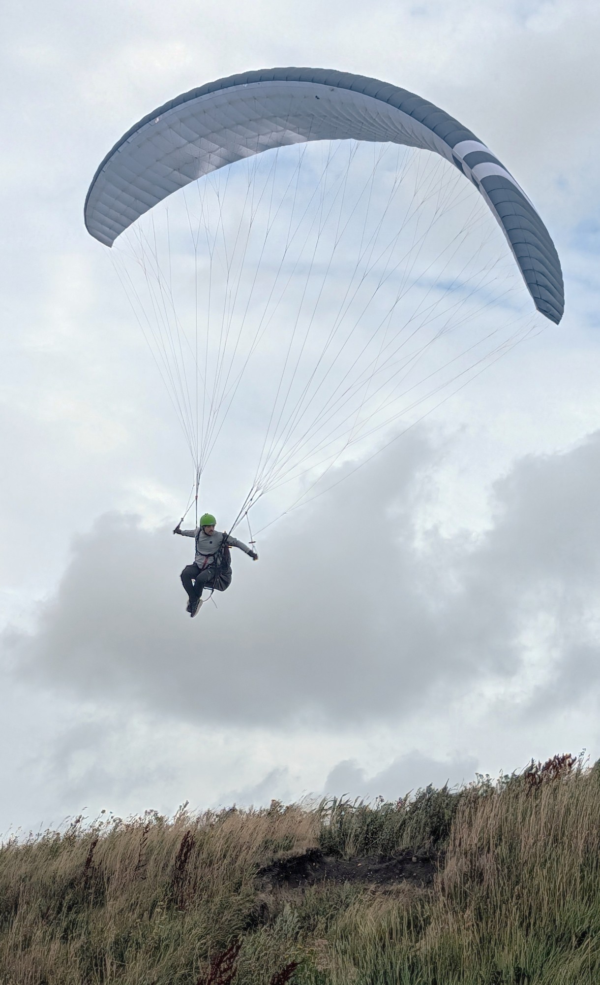 Bene groundhandling with the SUPRA in strong wind at Dokkedal, Denmark