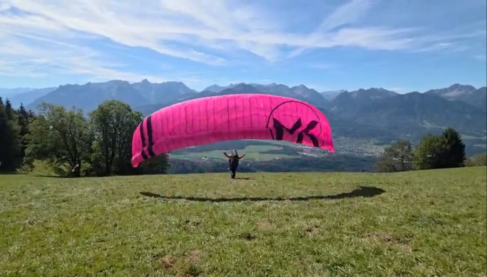 Ria landing with the SUPRA at Dünser Berg, Austria
